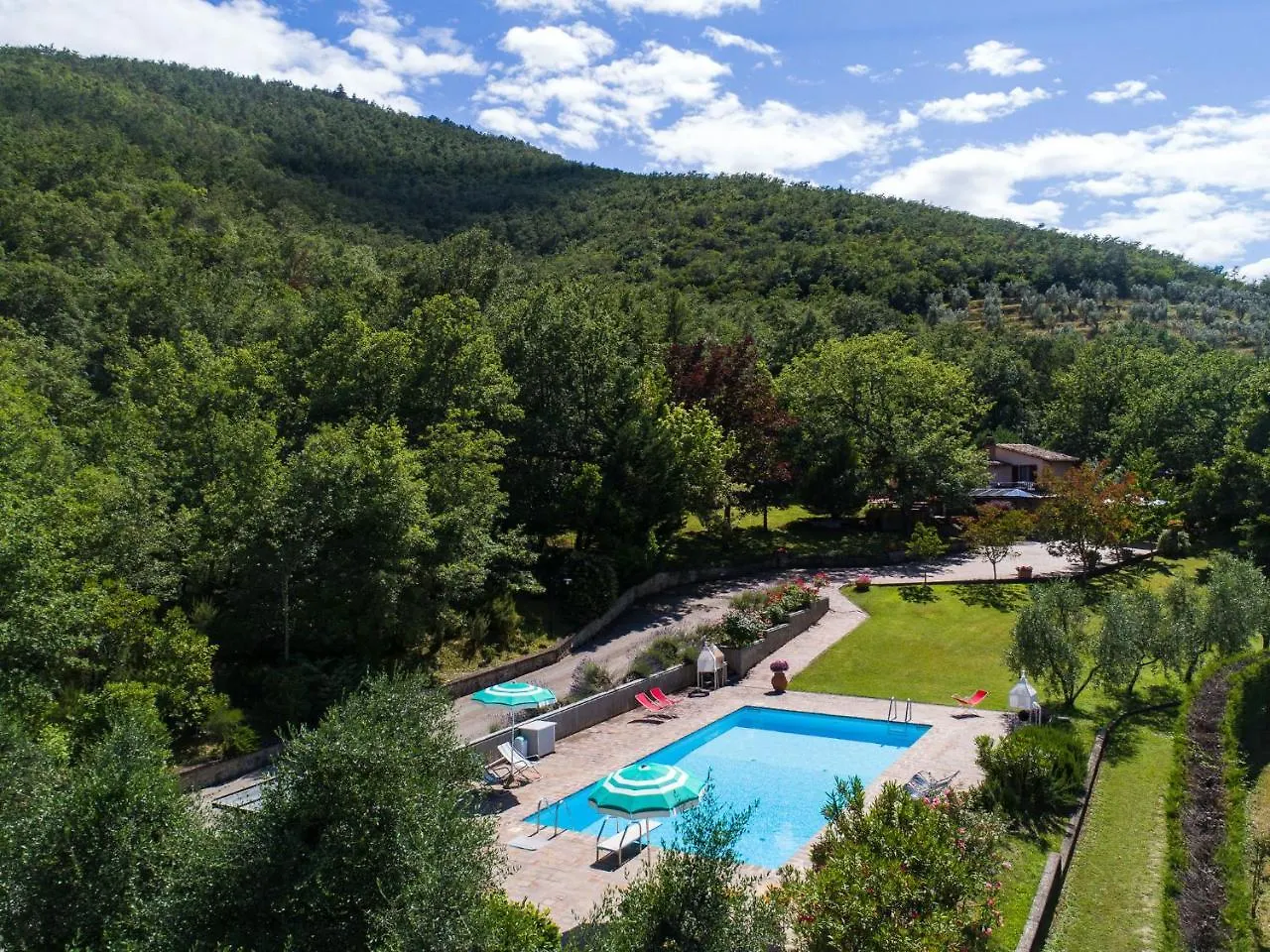 Villa Belvilla By Oyo Giardino Delle Giare Castiglion Fiorentino